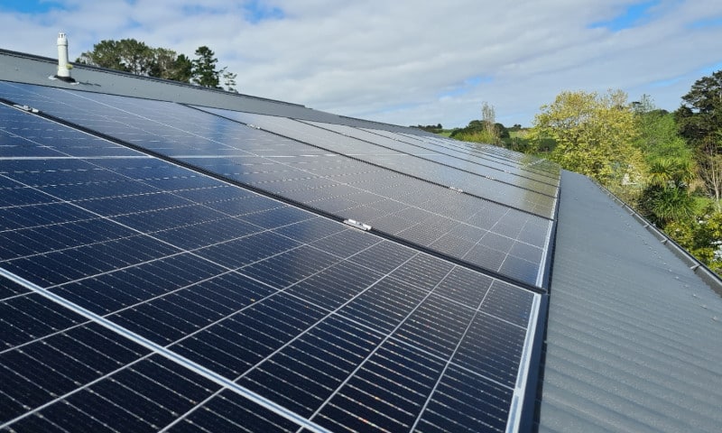 نحوه تولید انرژی خورشیدی به کمک پنل های خورشیدی